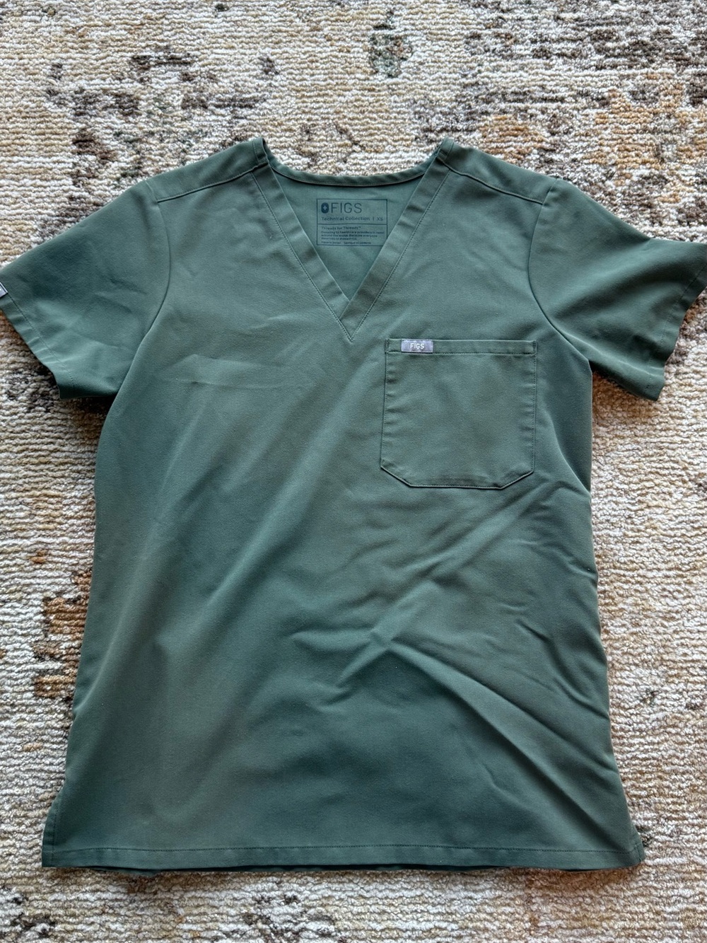 FIGS Moss Scrub top - XS